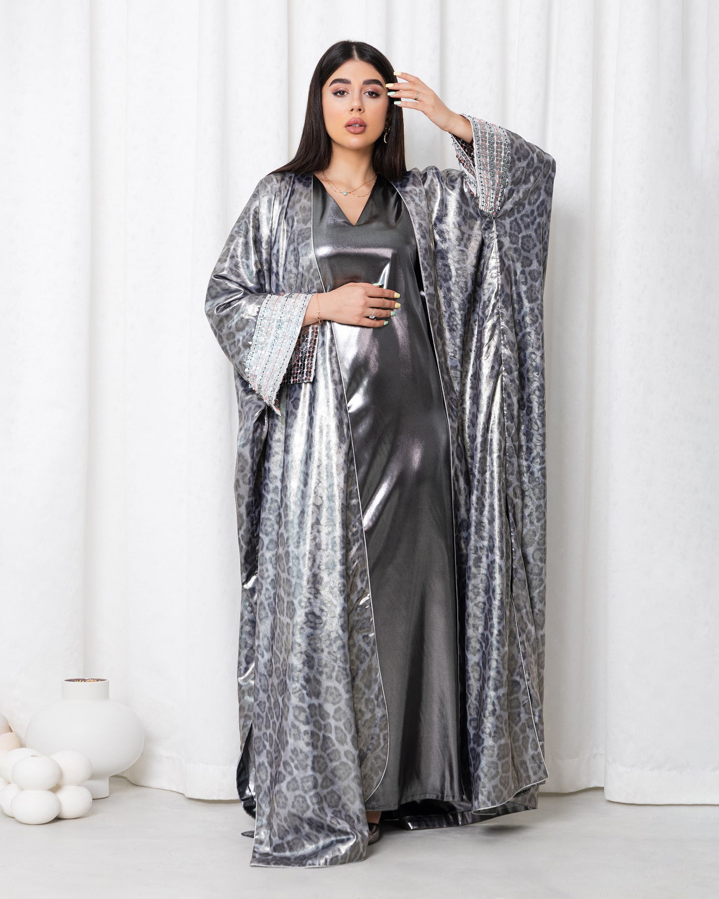 silver roar abaya