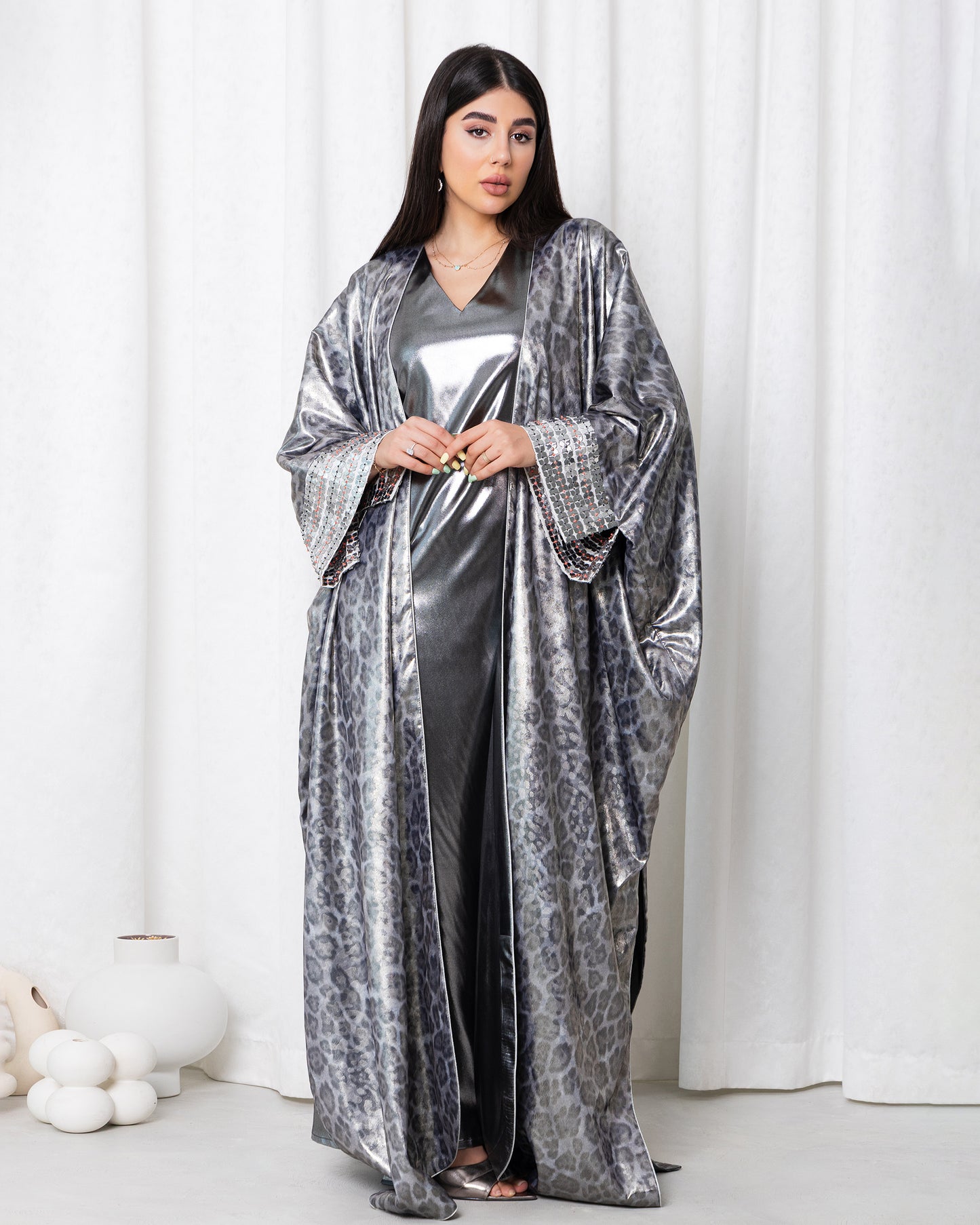 silver roar abaya