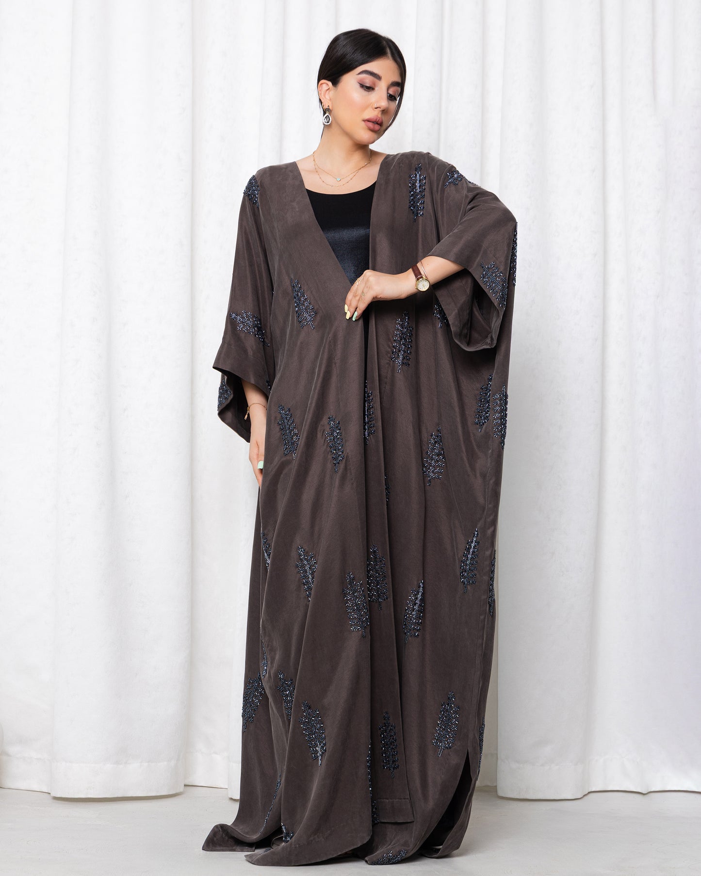 eloura abaya